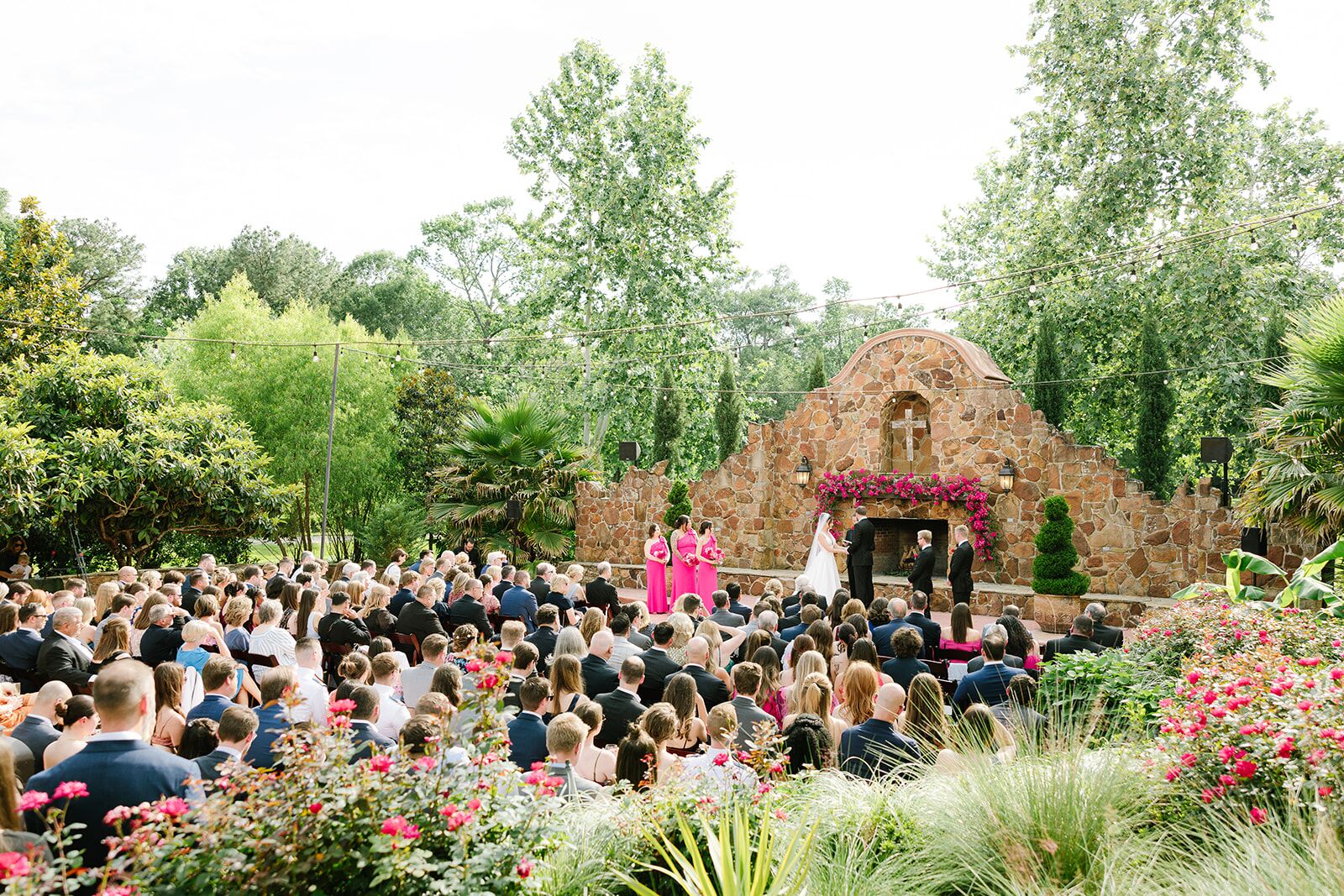 (Photo courtesy of Veil and Vow Photography) (Photo courtesy of Veil and Vow Photography)