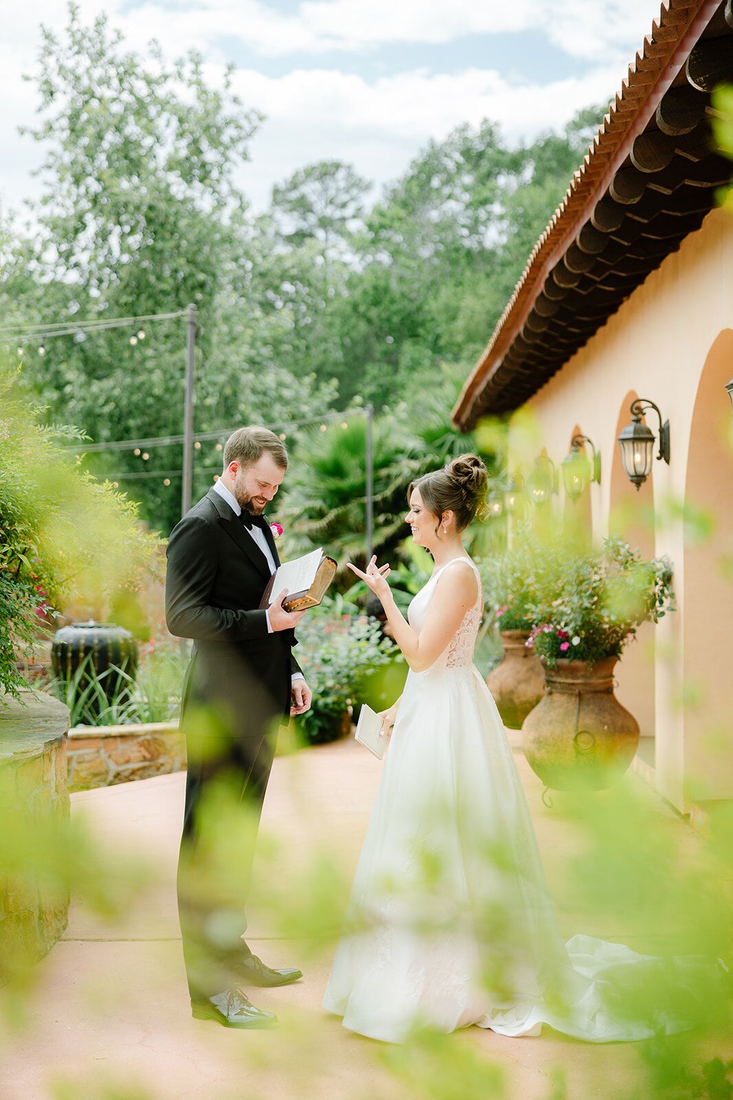 (Photo courtesy of Veil and Vow Photography) (Photo courtesy of Veil and Vow Photography)